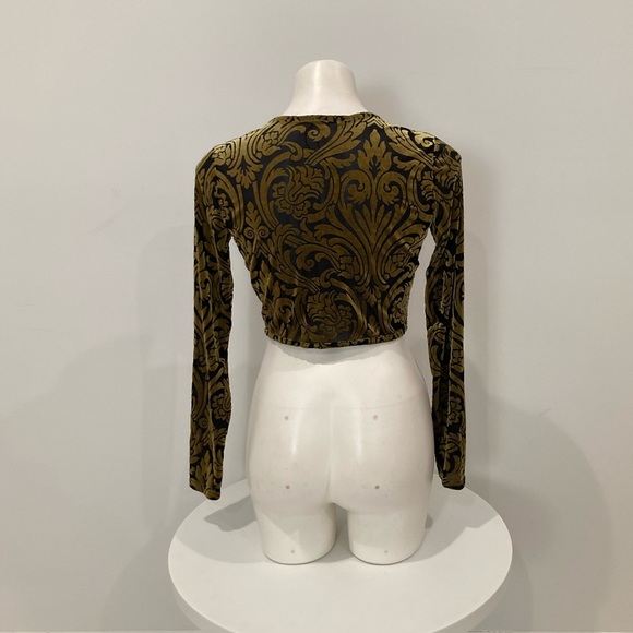 NEW Boohoo Black Gold Damask Velvet Long Sleeve Tie Crop Top M - Picture 5 of 13